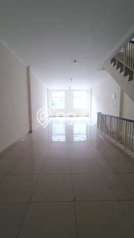 Ruko Paling Dicari LB 236m2 Dijual di Cengkareng Ruko Paling Dicari LB 236m2 Dijual di Cengkareng