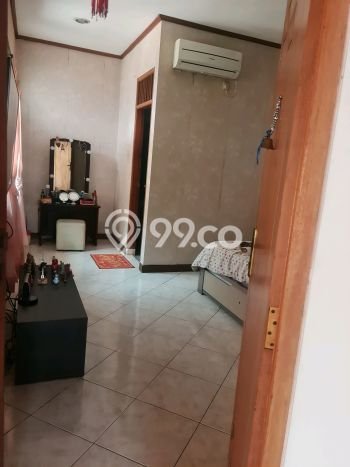 Dijual Rumah Mewah Elegan Dengan View Eksklusif di Duri Kosambi, Jakarta Barat Dijual Rumah Mewah Elegan Dengan View Eksklusif di Duri Kosambi, Jakarta Barat