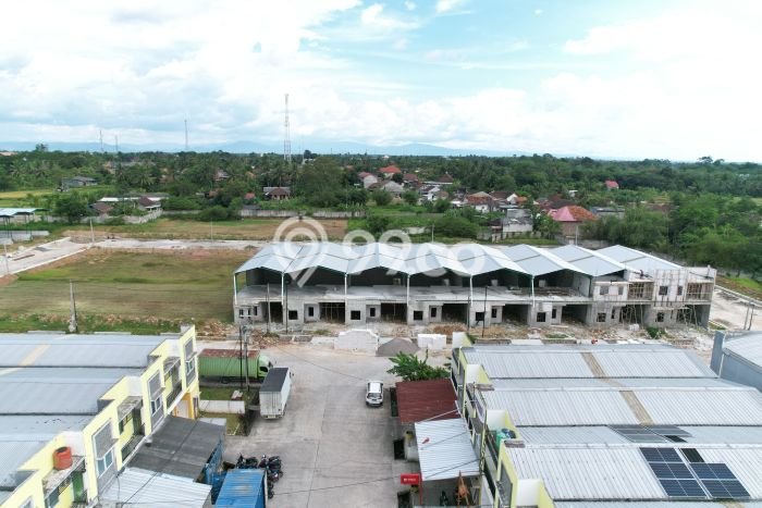 Area Ramai! Gudang Dijual di Cisoka untuk Bisnis Luas Bangunan 313m2 Area Ramai! Gudang Dijual di Cisoka untuk Bisnis Luas Bangunan 313m2