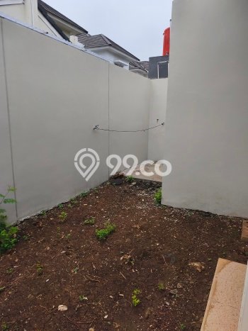Rumah Luas Asri 3 KT Siap Huni di Suvarna Sutera Tangerang Rumah Luas Asri 3 KT Siap Huni di Suvarna Sutera Tangerang