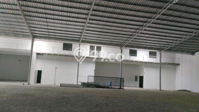 Unit Gudang Disewa Lokasi Genuk, Semarang Spesifikasi Luas Bangunan 3000m2 Unit Gudang Disewa Lokasi Genuk, Semarang Spesifikasi Luas Bangunan 3000m2