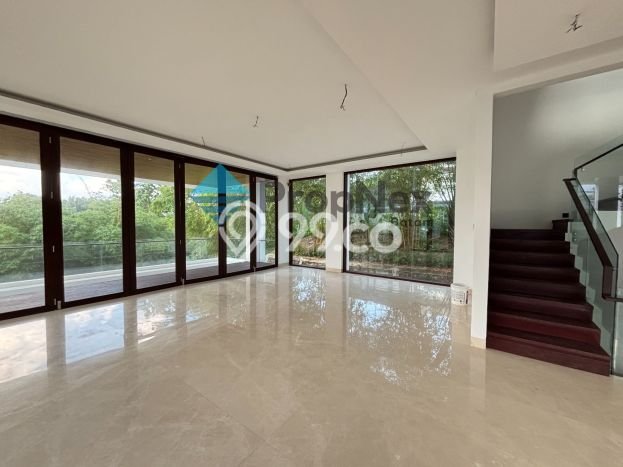 For Sale! Luxury House LT 1838m2 Desain Modern di Batam Centre For Sale! Luxury House LT 1838m2 Desain Modern di Batam Centre
