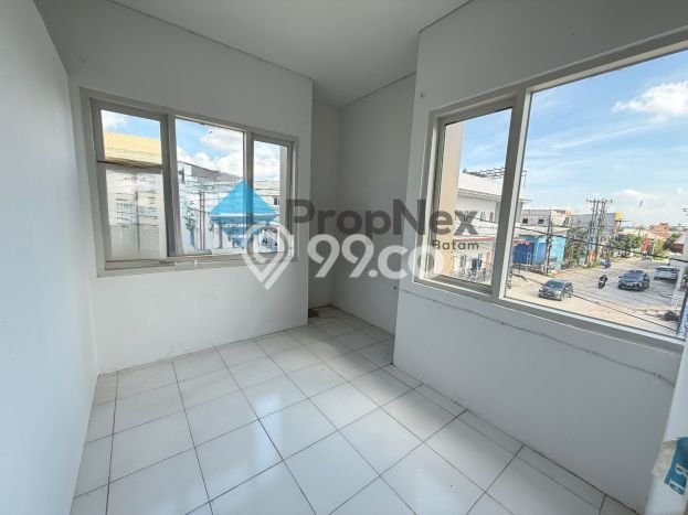 Ruko Dijual di Prime Area Batam Luas 160m2 Ruko Dijual di Prime Area Batam Luas 160m2