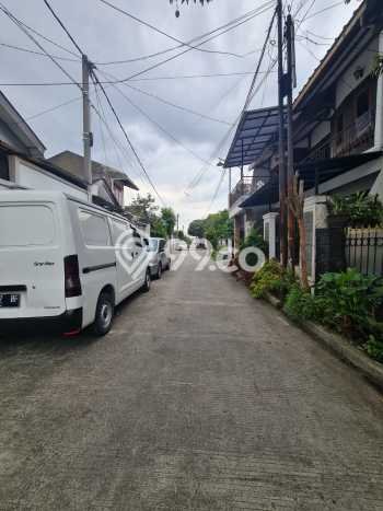 Rumah Minimalis 3 KT LT 130m2 di Taman Kopo Indah Rumah Minimalis 3 KT LT 130m2 di Taman Kopo Indah