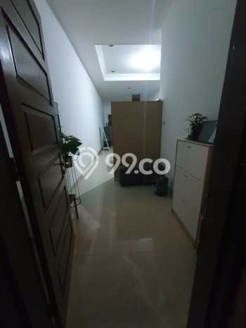 Rumah Mewah LB 150m2 Siap Huni Desain Elegan di Singgasana, Bandung Rumah Mewah LB 150m2 Siap Huni Desain Elegan di Singgasana, Bandung
