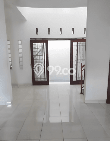 PROMO SPESIAL! Rumah Siap Huni lokasi Batununggal, Bandung, Luas 126m2m² LB 190m2m² PROMO SPESIAL! Rumah Siap Huni lokasi Batununggal, Bandung, Luas 126m2m² LB 190m2m²