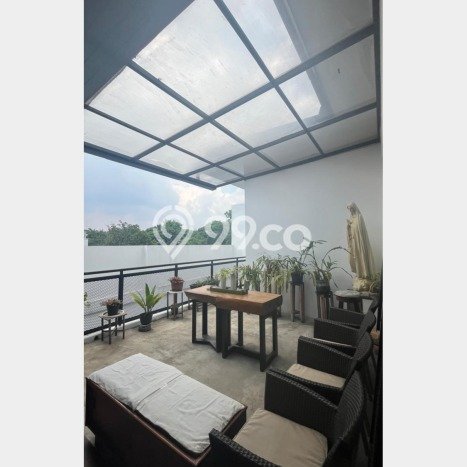 Rumah Elit Modern Tanpa Renovasi di Gatot Subroto Bandung Rumah Elit Modern Tanpa Renovasi di Gatot Subroto Bandung