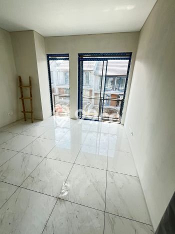 INVESTASI TEPAT! Rumah di Kota Baru Parahyangan, Luas 120m² Bangunan 94m² INVESTASI TEPAT! Rumah di Kota Baru Parahyangan, Luas 120m² Bangunan 94m²