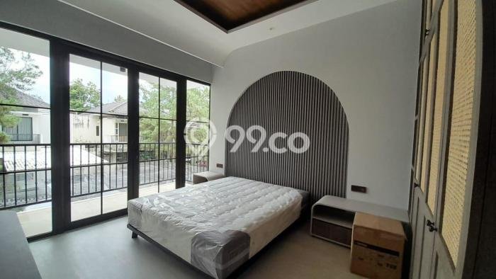 Jual Segera Rumah LT 360m² / LB 500m² di Kawasan Komersial Kota Baru Parahyangan, Bandung Jual Segera Rumah LT 360m² / LB 500m² di Kawasan Komersial Kota Baru Parahyangan, Bandung