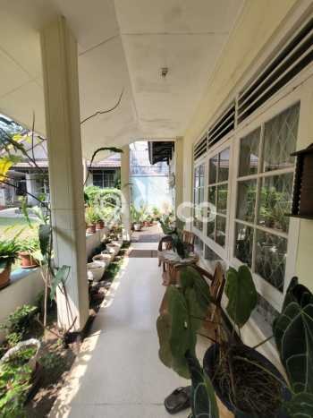 Rumah Strategis dengan Luas Tanah 1104m2m² dan Luas Bangunan 901m2m² di Kawasan Coblong, Bandung Rumah Strategis dengan Luas Tanah 1104m2m² dan Luas Bangunan 901m2m² di Kawasan Coblong, Bandung