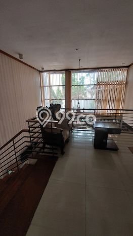 Rumah Asri di Pajajaran, Bandung, Luas 246m2m² LB 190m2m² Rumah Asri di Pajajaran, Bandung, Luas 246m2m² LB 190m2m²