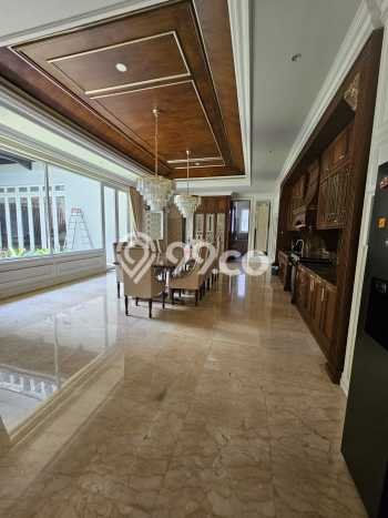 Rumah Mewah Siap Huni LT 825m2 di Batununggal, Bandung Rumah Mewah Siap Huni LT 825m2 di Batununggal, Bandung
