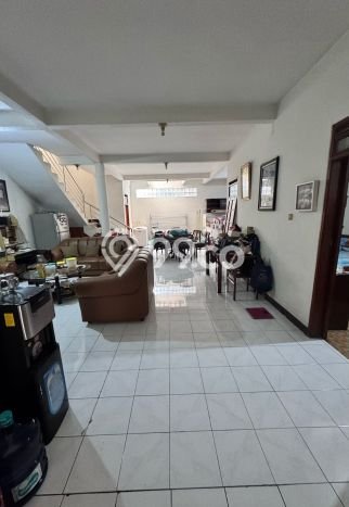 Rumah Luas Asri 5 KT Siap Pakai di Taman Kopo Indah Bandung Rumah Luas Asri 5 KT Siap Pakai di Taman Kopo Indah Bandung