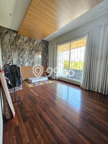 Rumah Mewah Siap Huni LT 825m2 di Batununggal, Bandung Rumah Mewah Siap Huni LT 825m2 di Batununggal, Bandung
