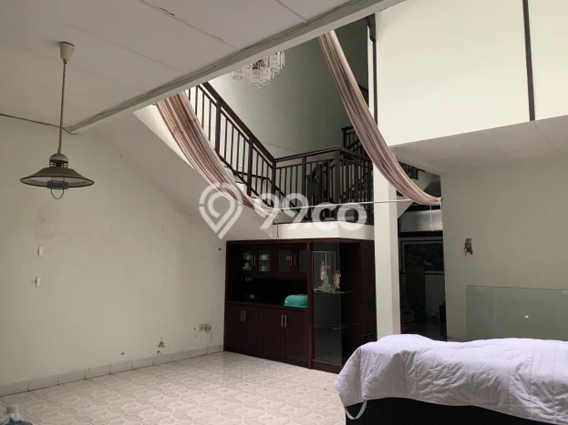 Disewakan! Rumah 5 Kamar Tidur &
6 Kamar Mandi di Riau, Bandung Disewakan! Rumah 5 Kamar Tidur &
6 Kamar Mandi di Riau, Bandung