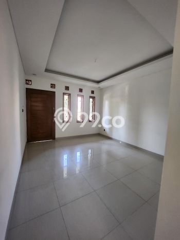 Rumah Berkualitas Kiaracondong, Bandung, LT 86m2m² Bangunan 245m2m² Rumah Berkualitas Kiaracondong, Bandung, LT 86m2m² Bangunan 245m2m²