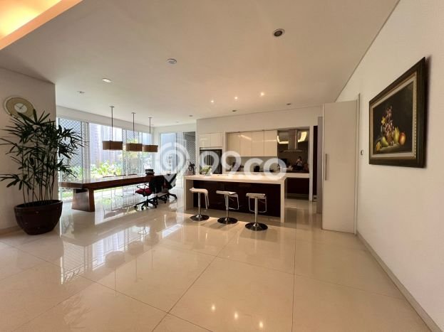 Rumah Elit Modern Siap Huni di Kota Baru Parahyangan Bandung Rumah Elit Modern Siap Huni di Kota Baru Parahyangan Bandung