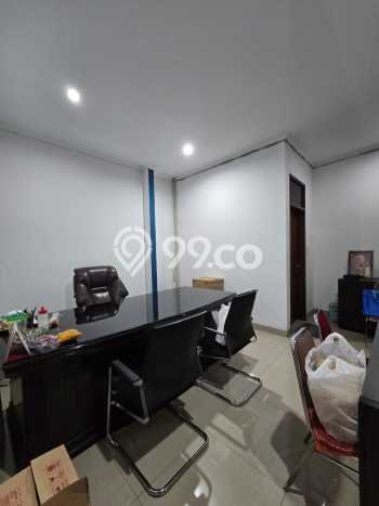 Gudang Dijual di Bandung LT 729m2 & LB 500m2 Lokasi Terbaik! Gudang Dijual di Bandung LT 729m2 & LB 500m2 Lokasi Terbaik!