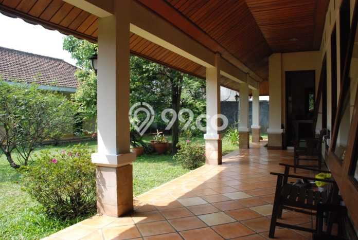 Dijual Rumah Luas Elegan Dengan View Eksklusif di Sayap Dago, Bandung Dijual Rumah Luas Elegan Dengan View Eksklusif di Sayap Dago, Bandung