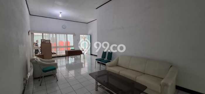 Rumah 1 KT 1 KM Luas Tanah 417m², LB 417m² di Burangrang, Bandung Rumah 1 KT 1 KM Luas Tanah 417m², LB 417m² di Burangrang, Bandung