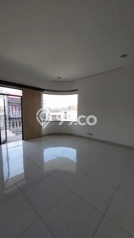 Rumah Mewah LB 320m2 Siap Pakai Desain Elegan di sudirman, Bandung Rumah Mewah LB 320m2 Siap Pakai Desain Elegan di sudirman, Bandung