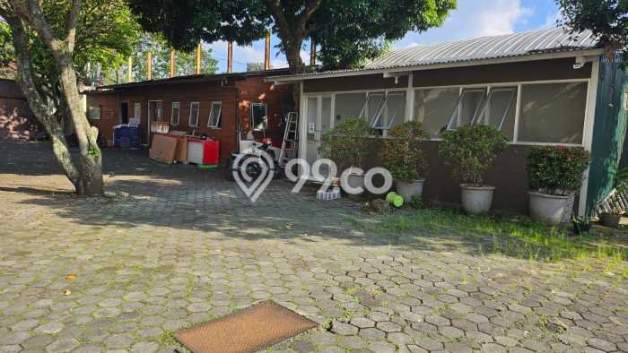 Gudang Dijual di Bandung LT 1330m2 & LB 450m2 Lokasi Terbaik! Gudang Dijual di Bandung LT 1330m2 & LB 450m2 Lokasi Terbaik!
