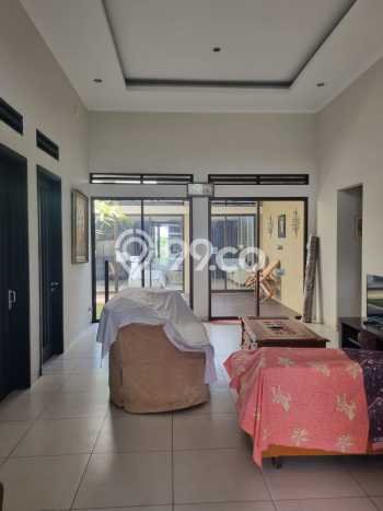 Hunian Elit LB 268m2 Siap Pakai Desain Elegan di Kota Baru Parahyangan, Bandung Hunian Elit LB 268m2 Siap Pakai Desain Elegan di Kota Baru Parahyangan, Bandung