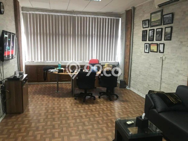 Ruko Dijual di Jakarta Barat LT 104m2 & LB 250m2 Lokasi Terbaik! Ruko Dijual di Jakarta Barat LT 104m2 & LB 250m2 Lokasi Terbaik!