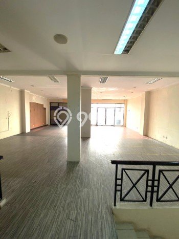Ruko Dijual di Prime Area Jakarta Barat Luas 530m2 Ruko Dijual di Prime Area Jakarta Barat Luas 530m2