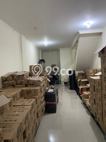 HARGA SPESIAL! Ruko di , Luas 180m2m², Jalan Utama HARGA SPESIAL! Ruko di , Luas 180m2m², Jalan Utama
