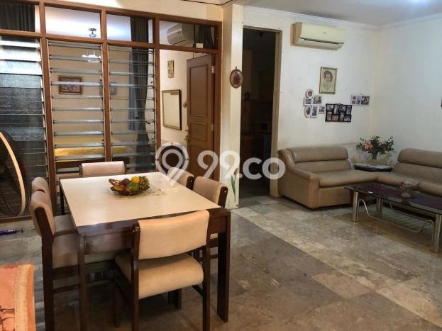 Rumah Mewah Siap Huni LT 117m2 di Kebon Jeruk, Jakarta Barat Rumah Mewah Siap Huni LT 117m2 di Kebon Jeruk, Jakarta Barat