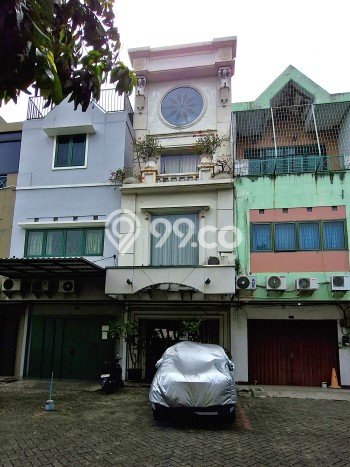 Unit Ruko Dijual di Jakarta Barat LT 74m2 & LB 237m2 Unit Ruko Dijual di Jakarta Barat LT 74m2 & LB 237m2