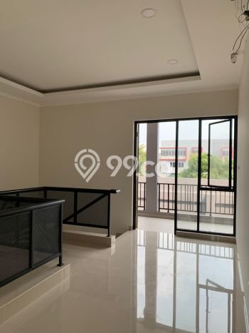 Hunian Mewah LB 165m2 Siap Pakai Desain Elegan di Kalideres, Jakarta Barat Hunian Mewah LB 165m2 Siap Pakai Desain Elegan di Kalideres, Jakarta Barat