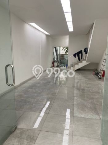 LOKASI STRATEGIS! Ruko For Rent Kawasan , Luas 126m2m², Area Ramai LOKASI STRATEGIS! Ruko For Rent Kawasan , Luas 126m2m², Area Ramai
