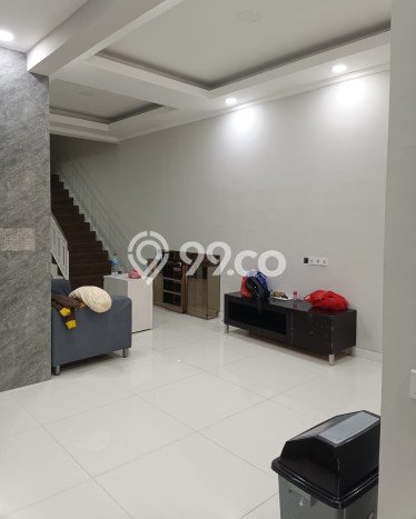 Rumah Mewah LB 106m2 Siap Huni Desain Elegan di Duri Kosambi, Jakarta Barat Rumah Mewah LB 106m2 Siap Huni Desain Elegan di Duri Kosambi, Jakarta Barat