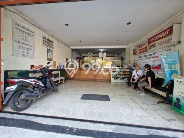 Unit Ruko Dijual di Surabaya LT 100m2 & LB 225m2 Unit Ruko Dijual di Surabaya LT 100m2 & LB 225m2