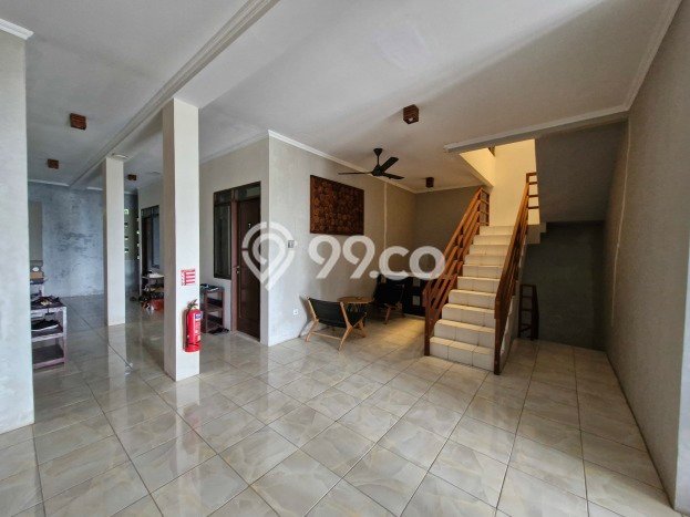 Rumah Elit LB 700m2 Siap Huni Desain Elegan di Jimbaran, Badung Rumah Elit LB 700m2 Siap Huni Desain Elegan di Jimbaran, Badung