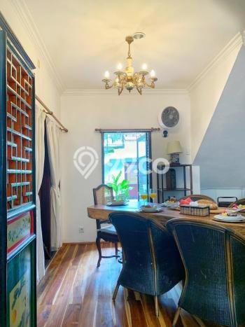 SPECIAL PRICE! Rumah Strategis di Kerobokan, LT 400m2m² LB 380m2m² SPECIAL PRICE! Rumah Strategis di Kerobokan, LT 400m2m² LB 380m2m²
