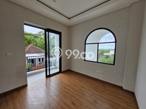Vila di , Area 136m2m², Dekat ke Pusat Kota Vila di , Area 136m2m², Dekat ke Pusat Kota