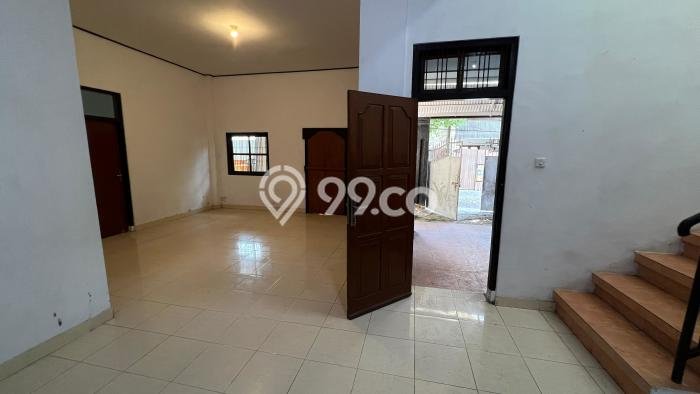 BEST PRICE! Rumah di Renon, Dekat Pusat Kota, 4 KT, LT 180m² LB 250m² BEST PRICE! Rumah di Renon, Dekat Pusat Kota, 4 KT, LT 180m² LB 250m²