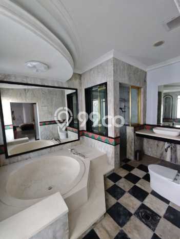 Hunian Mewah LB 550m2 Siap Pakai Desain Elegan di Danginpuri, Denpasar Hunian Mewah LB 550m2 Siap Pakai Desain Elegan di Danginpuri, Denpasar