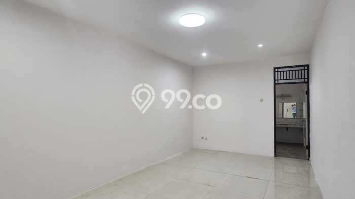 Jual Rumah Luas Megah Dengan View Eksklusif di Bintaro, Tangerang Selatan Jual Rumah Luas Megah Dengan View Eksklusif di Bintaro, Tangerang Selatan