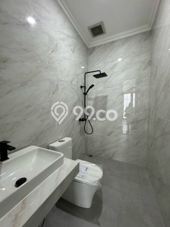 Jual Rumah Mewah Megah Dengan View Eksklusif di Bintaro, Jakarta Selatan Jual Rumah Mewah Megah Dengan View Eksklusif di Bintaro, Jakarta Selatan