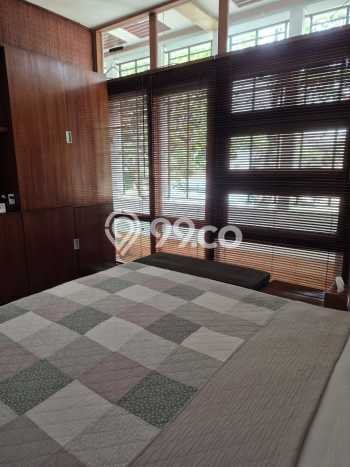 Jual Rumah Luas Megah Dengan View Eksklusif di Bintaro, Tangerang Selatan Jual Rumah Luas Megah Dengan View Eksklusif di Bintaro, Tangerang Selatan