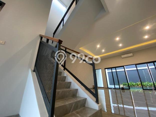 Rumah Mewah LB 390m2 Siap Huni Desain Elegan di Bintaro, Tangerang Selatan Rumah Mewah LB 390m2 Siap Huni Desain Elegan di Bintaro, Tangerang Selatan