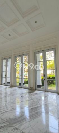 Rumah Luxury di Tangerang Lokasi Strategis Kondisi Baik Rumah Luxury di Tangerang Lokasi Strategis Kondisi Baik
