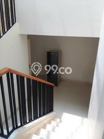 Rumah Elit Modern Tanpa Renovasi di Gading Serpong Tangerang Rumah Elit Modern Tanpa Renovasi di Gading Serpong Tangerang