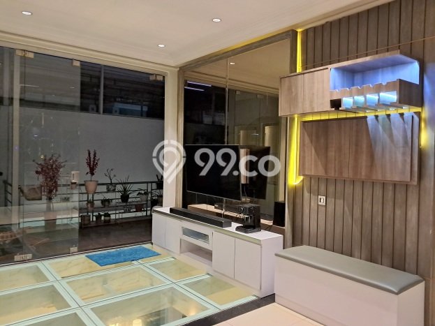 Rumah Elit LB 400m2 Siap Pakai Desain Elegan di Gading Serpong, Tangerang Rumah Elit LB 400m2 Siap Pakai Desain Elegan di Gading Serpong, Tangerang