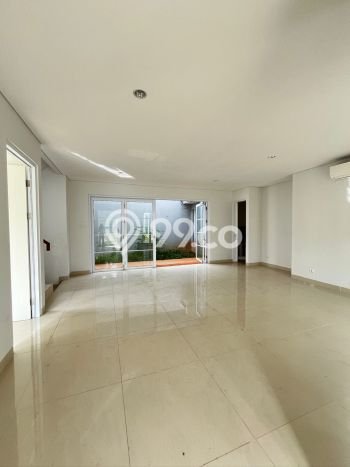 Hunian Elit LB 233m2 Siap Huni Desain Elegan di Gading Serpong, Tangerang Hunian Elit LB 233m2 Siap Huni Desain Elegan di Gading Serpong, Tangerang