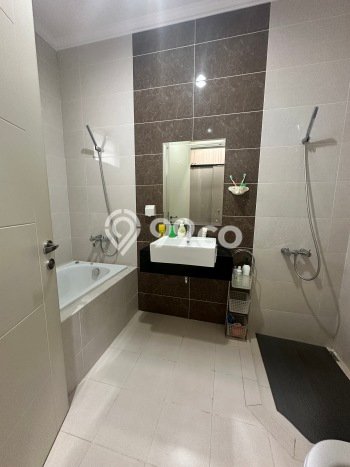 Jual Rumah Luas Megah Dengan View Eksklusif di Gading Serpong, Tangerang Jual Rumah Luas Megah Dengan View Eksklusif di Gading Serpong, Tangerang